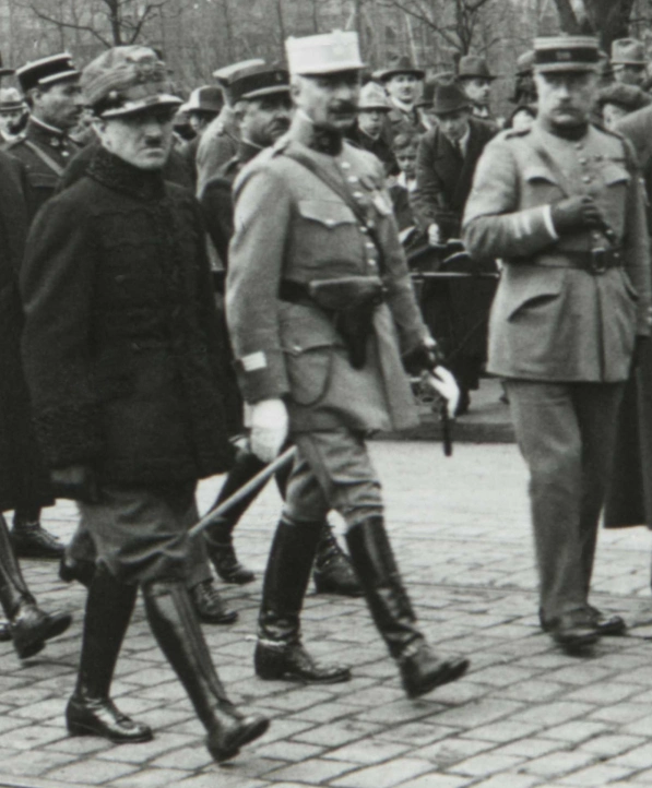 Oficerowie francuscy w kondukcie pogrzebowym Wincentego Styczyńskjiego, Gliwice 1922